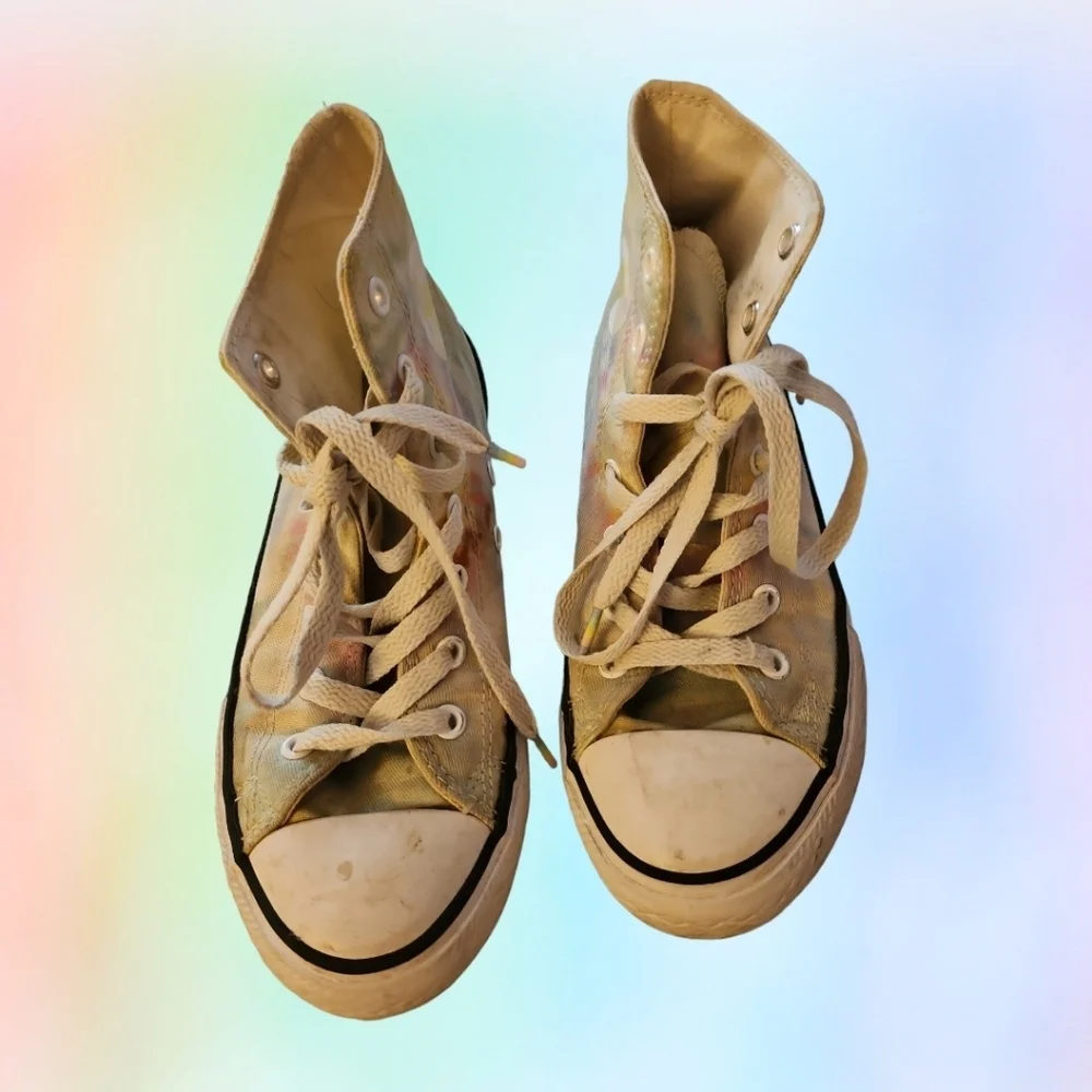 Converse - Kids SZ 3 Tye Dye High Top Shoes